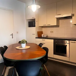 https://anna-place-2.hotelsghent.com